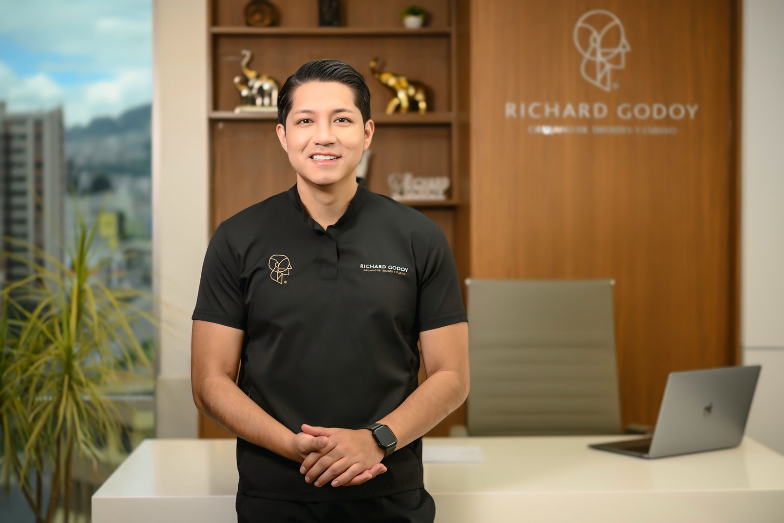Dr. Richard Godoy, especialista en cirugía de tiroides